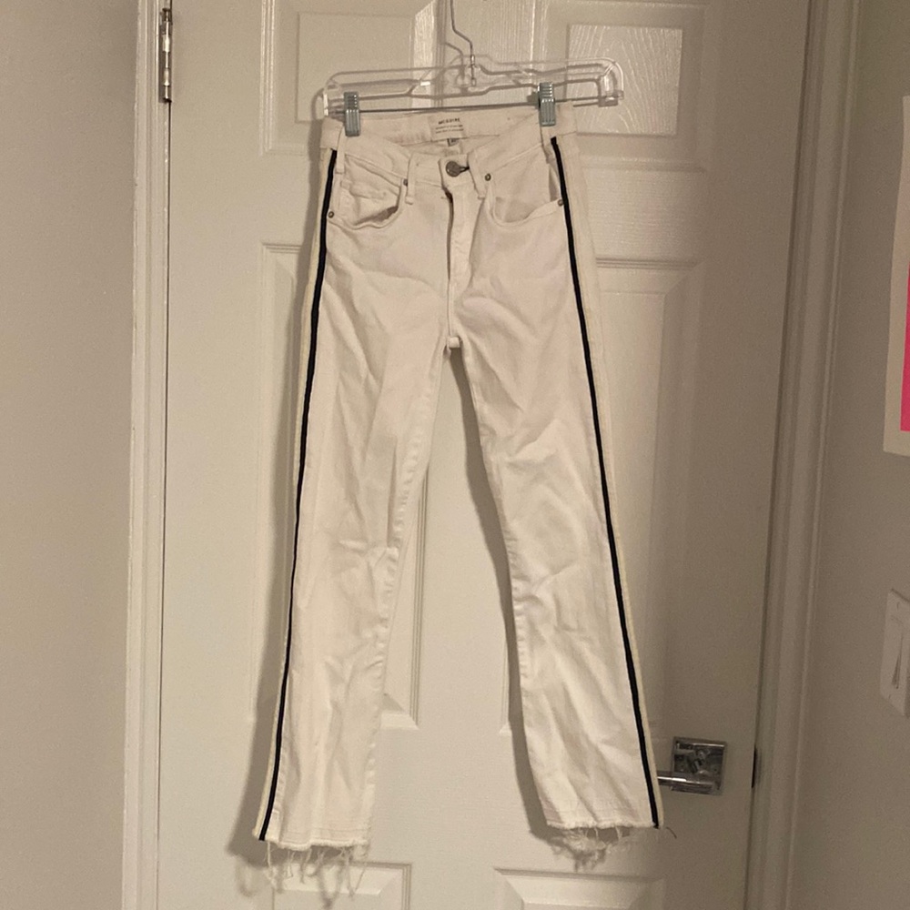 MGUIRE white jeans with back and beige stripe. Size 25. Bootcut